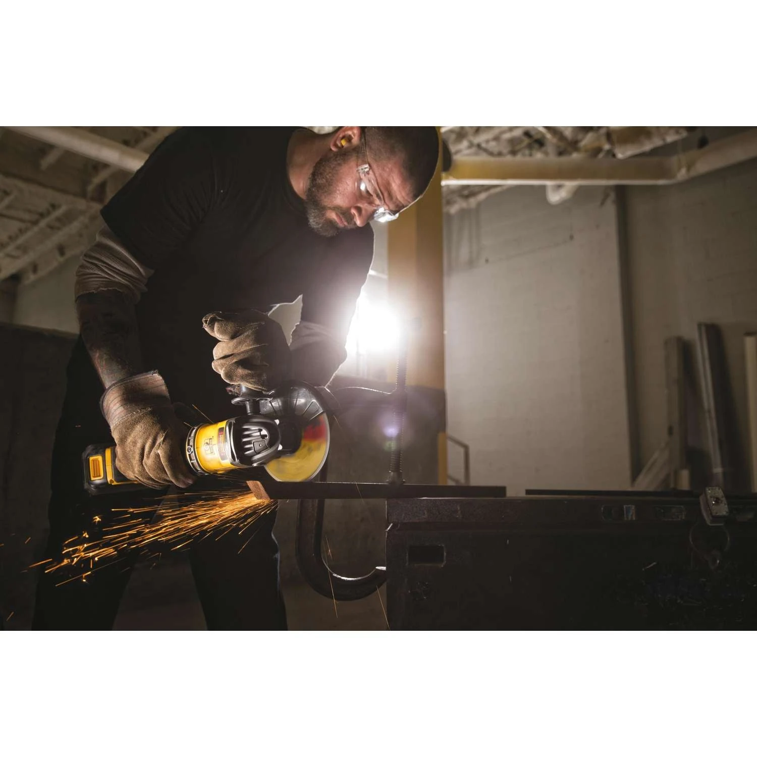 DeWalt FlexVolt 4-1/2 In. D X 7/8 In. Ceramic Cut-Off Wheel 5 Pc 5 DeWalt FlexVolt 4-1/2 In. D X 7/8 In. Ceramic Cut-Off Wheel 5 Pc - Image 3